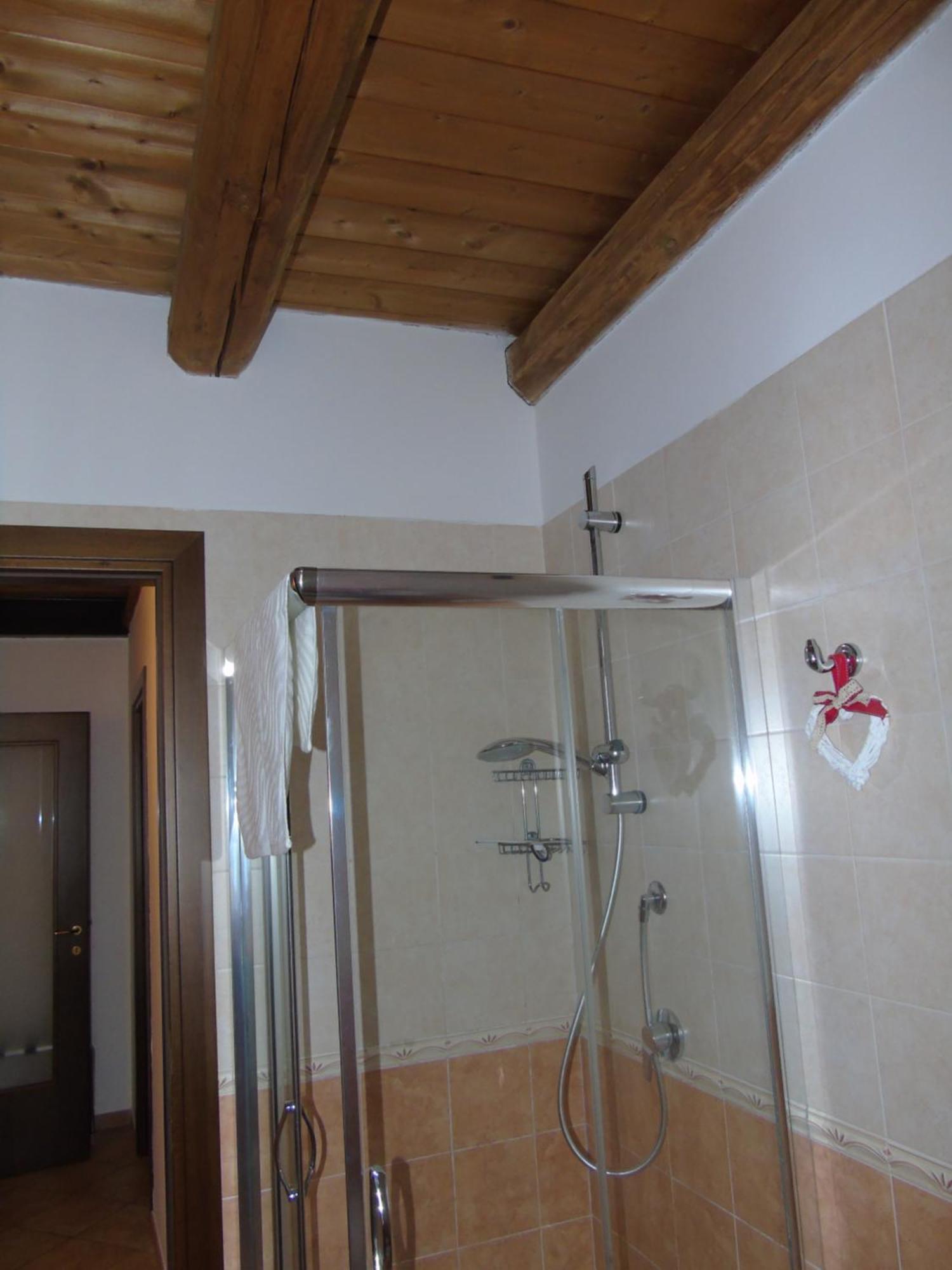 Tasi Apartaments Ченто Екстер'єр фото
